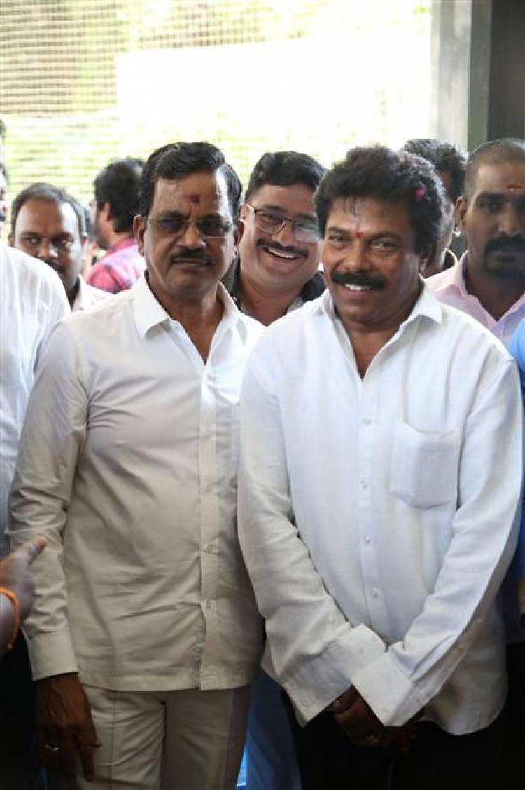 "மன்னார் அன்ட் கம்பெனி" - Movie Pooja Stills