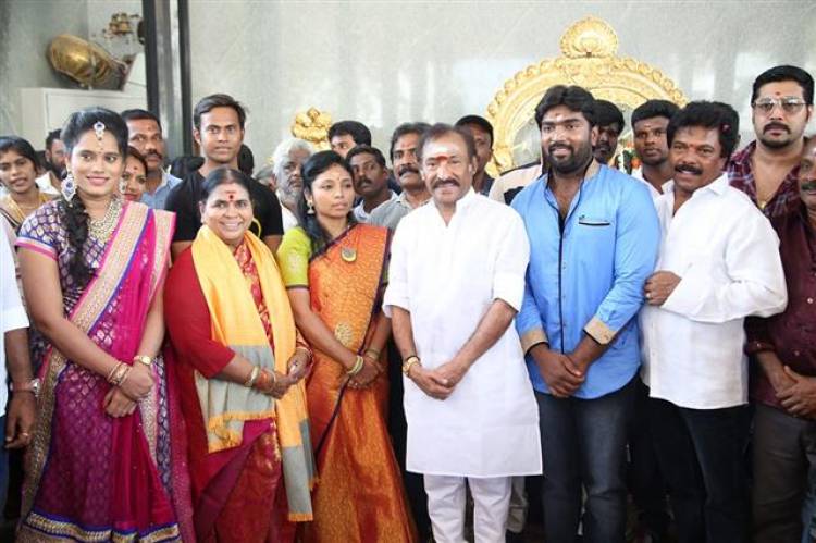 "மன்னார் அன்ட் கம்பெனி" - Movie Pooja Stills