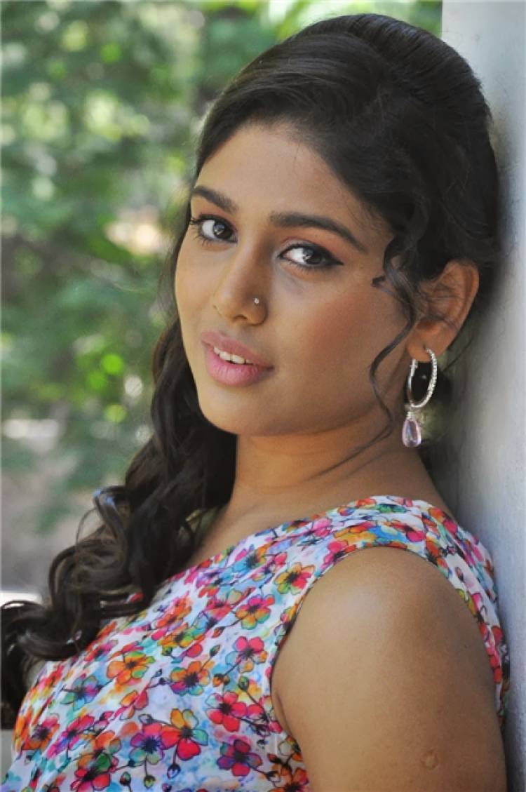 Actress Manisha Yadhav Stills