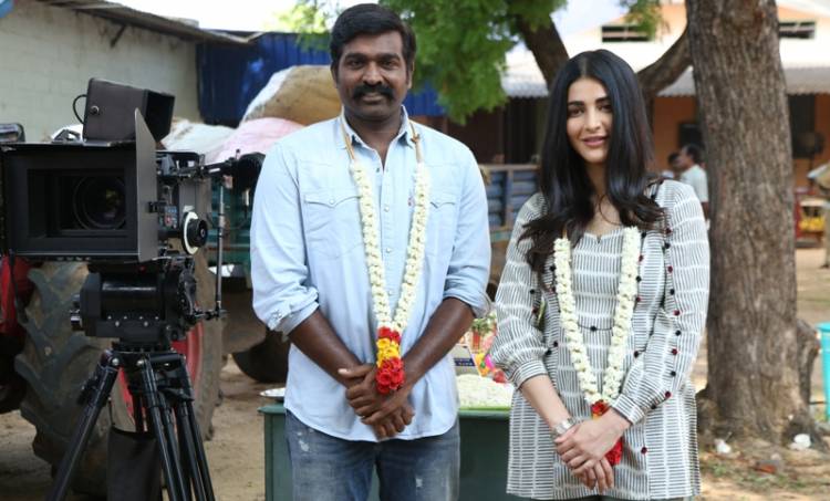 தேசிய விருது பெற்ற இயக்குநர் படத்தில் முதல் முறையாக இணையும் விஜய்சேதுபதி - ஸ்ருதஹாசன்