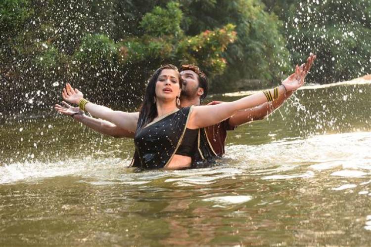 "NEEYA 2" Movie New Stills
