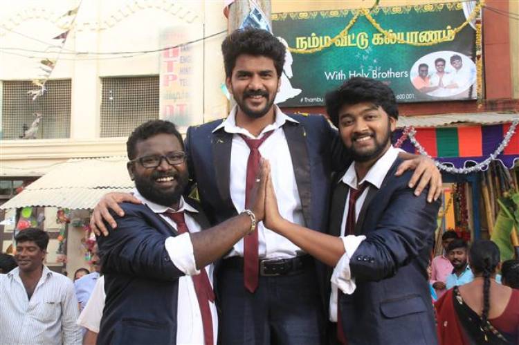 "Natpunaa Ennanu Theriyumaa" Movie New Stills