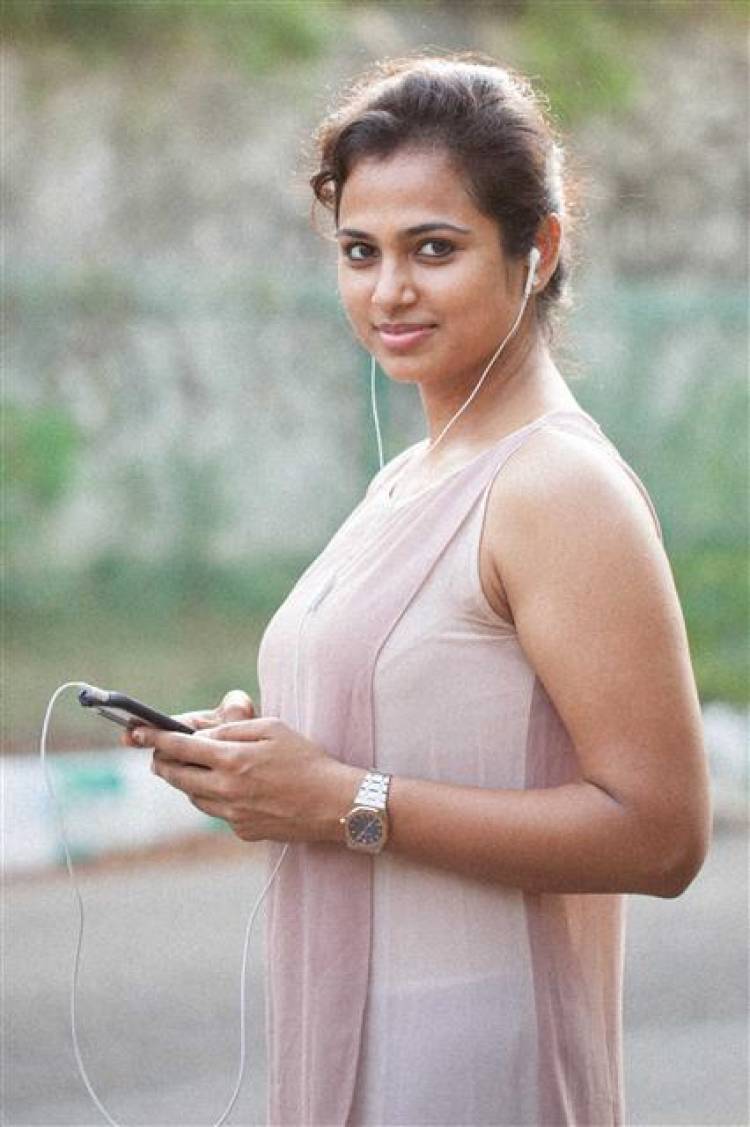Actress Ramya Pandian latest stills