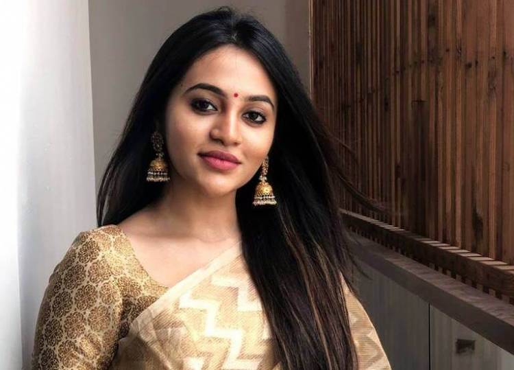 ஜி.வி பிரகாஷின் தங்கை கதாநாயகியானார்!