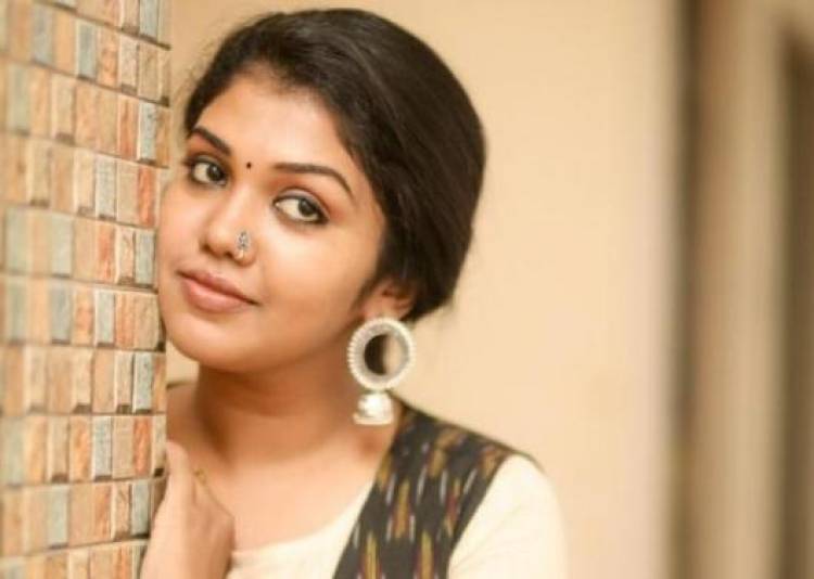 Pretty Actress Riythvika latest stills