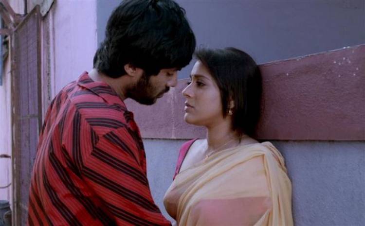 "No 9 Bajanai Kovil Theru" Movie Stills and Posters