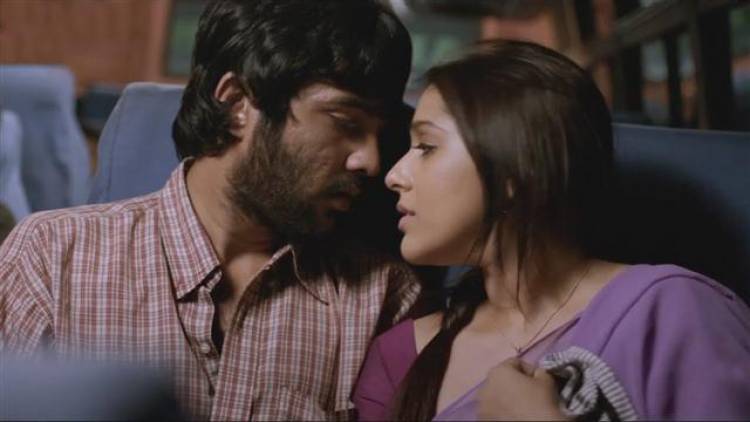 "No 9 Bajanai Kovil Theru" Movie Stills and Posters