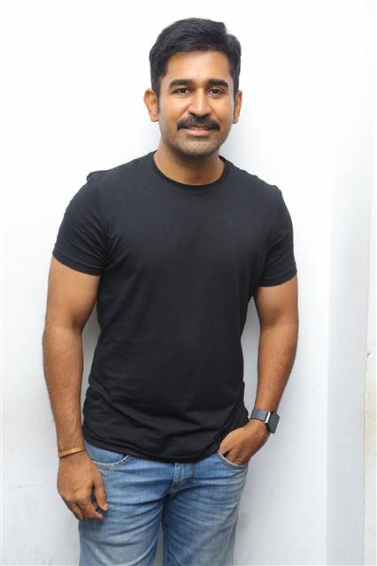 Kolaigaran Thanks Meet Stills