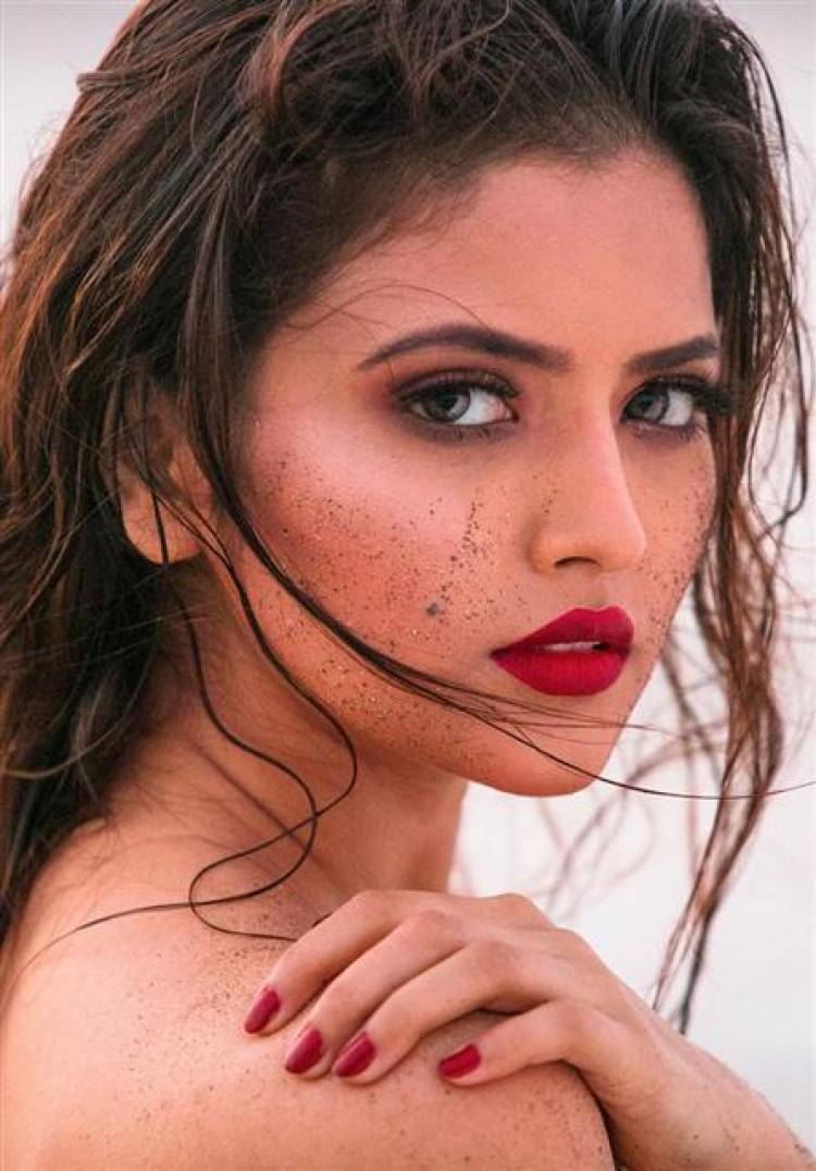 Actress Shirin Kanchwala Gorgeous Stills