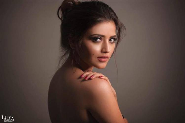 Actress Shirin Kanchwala Gorgeous Stills