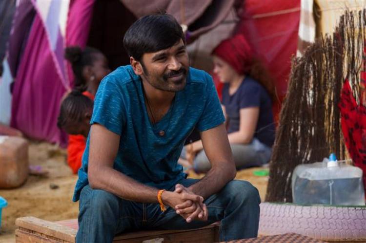 Pakkiri Tamil Movie - Dhanush Stills