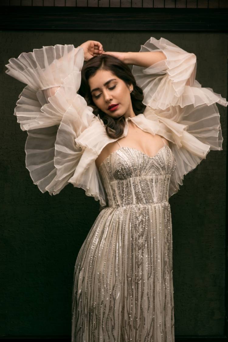 Actress Raashi Khanna Latest Photos