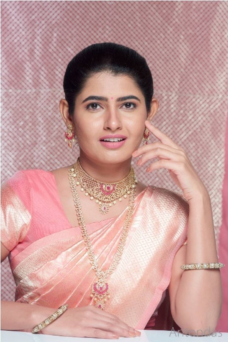 கோலிவுட்டின் புதிய அழகி - ஆஷிமா நர்வால்