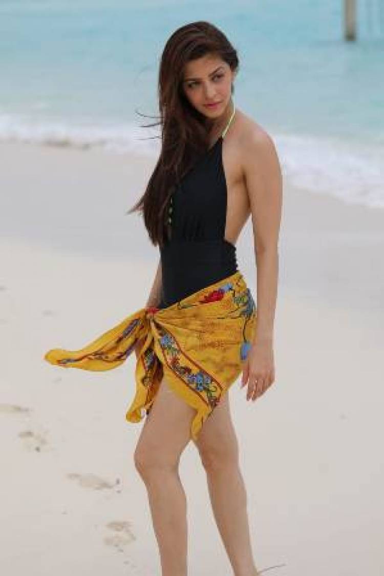 Actress Vedhika chilling her holiday in Maldives