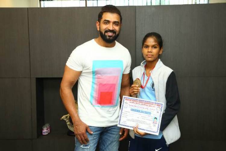 ArunVijay Meets Boxers