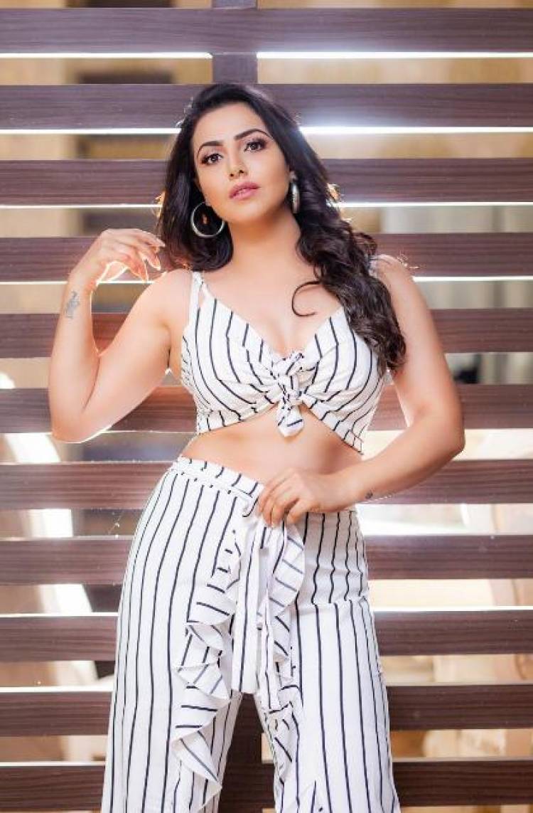 Actress Nandini Rai Latest Stills