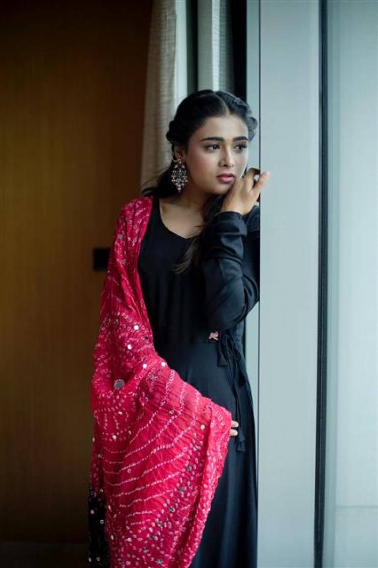 Bold & Beautiful Actress Shalini Pandey Latest Photoshoot Stills‬