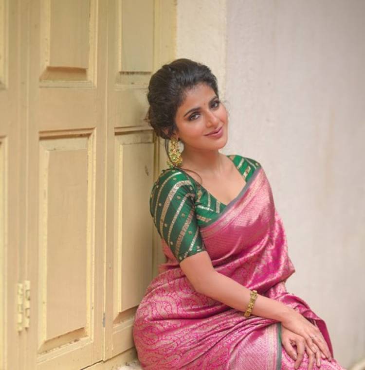 Actress IswaryaMenon Latest Pictures