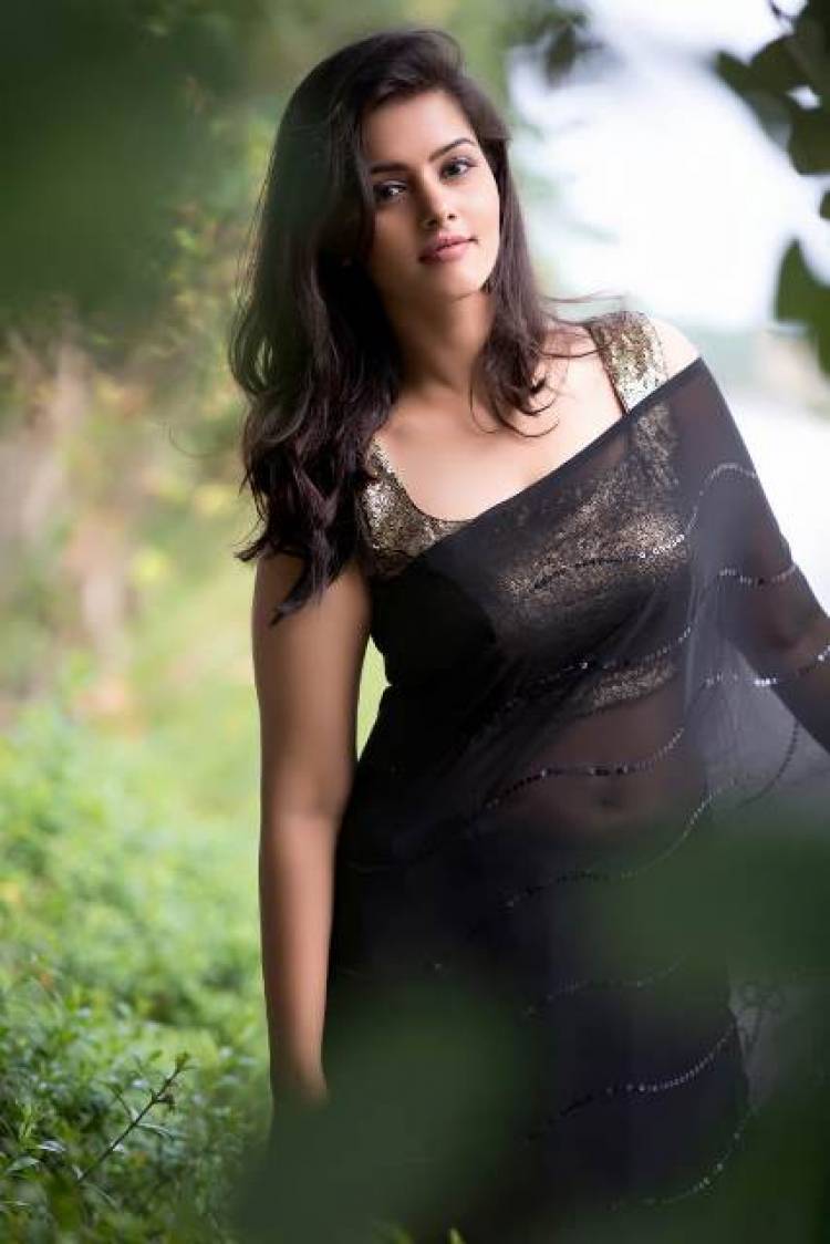 Actress Swathishta Latest Stills