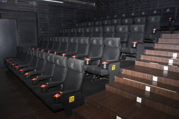 Superstar’s Fans Indulged with ‘Coffy Bite Chocolate Rain’ at Rohini Theatre for Darbar’s FDFS