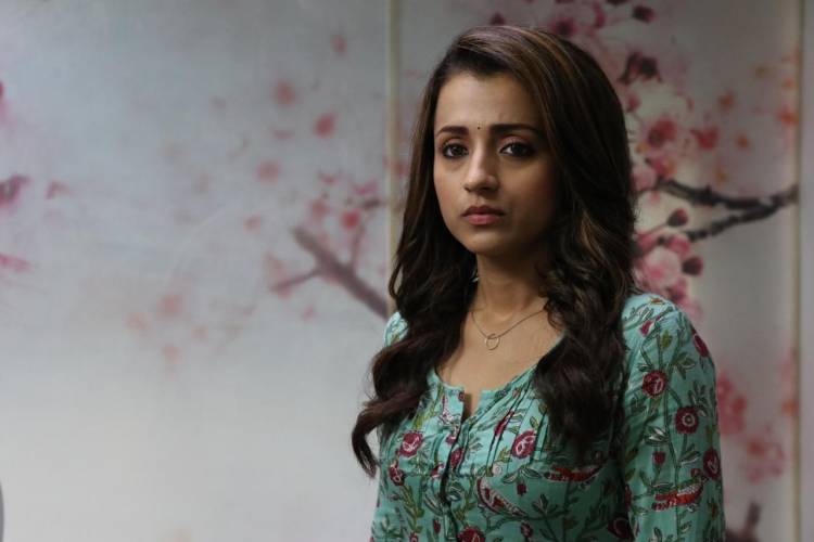 Trisha Stars as Action Heroine in Thriller ParapadhamVilaiyattu 