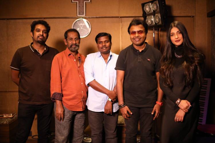 Beautiful Shrutihaasan has rendered   a Melodious Romantic Track in director SPJhananathan 's Laabam