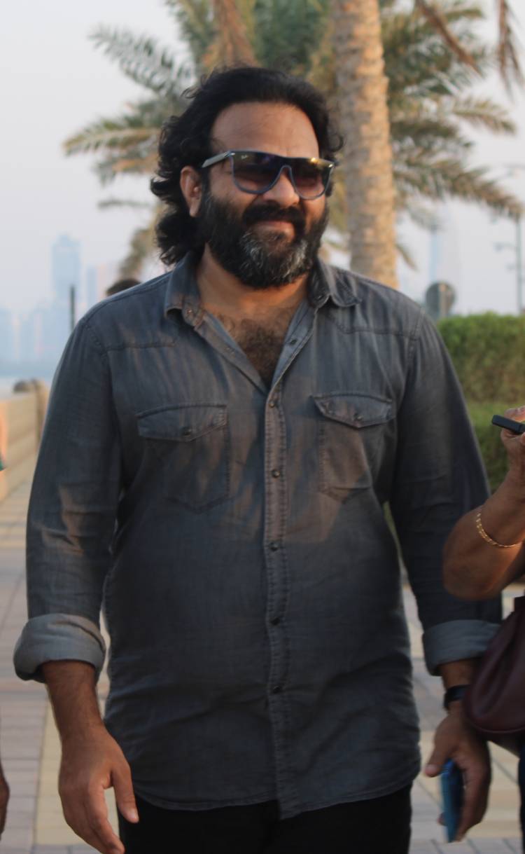 கிரிக்கெட் வீரராக இந்திய அணியில் விளையாடுவது கனவாக இருந்தது.. ஆனால் பாடலாசிரியர் ஆகிட்டேன்.. - “வானம் கொட்டட்டும்” பாடலாசிரியர் சிவா அனந்த்