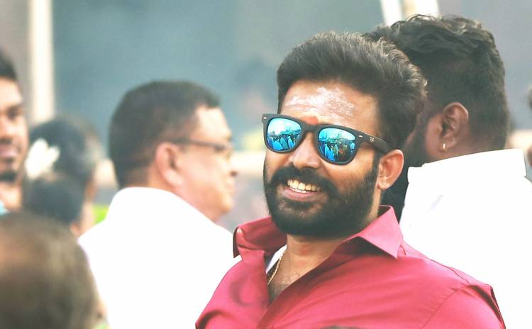 மதயானை கூட்டம் இயக்குனர் விக்ரம் சுகுமாரன் இயக்கத்தில் தினேஷ் நடிக்கும் "தேரும் போரும்