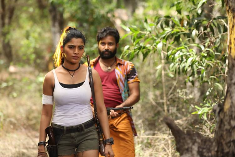 "Pallu Padama Pathuka" Cast & Crew Details