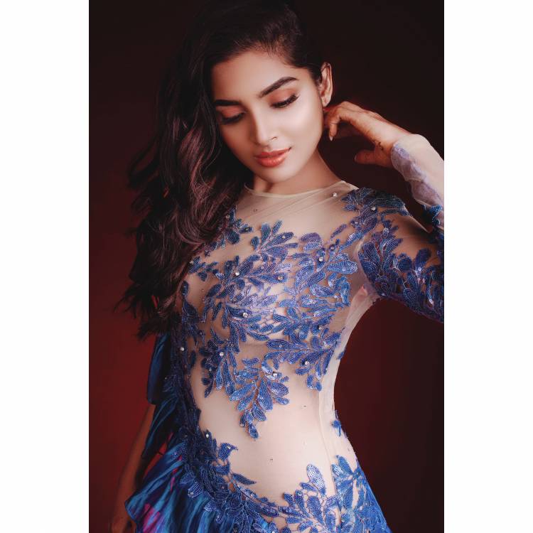 Actress Anagha looks ravishing in these recent pictures of her