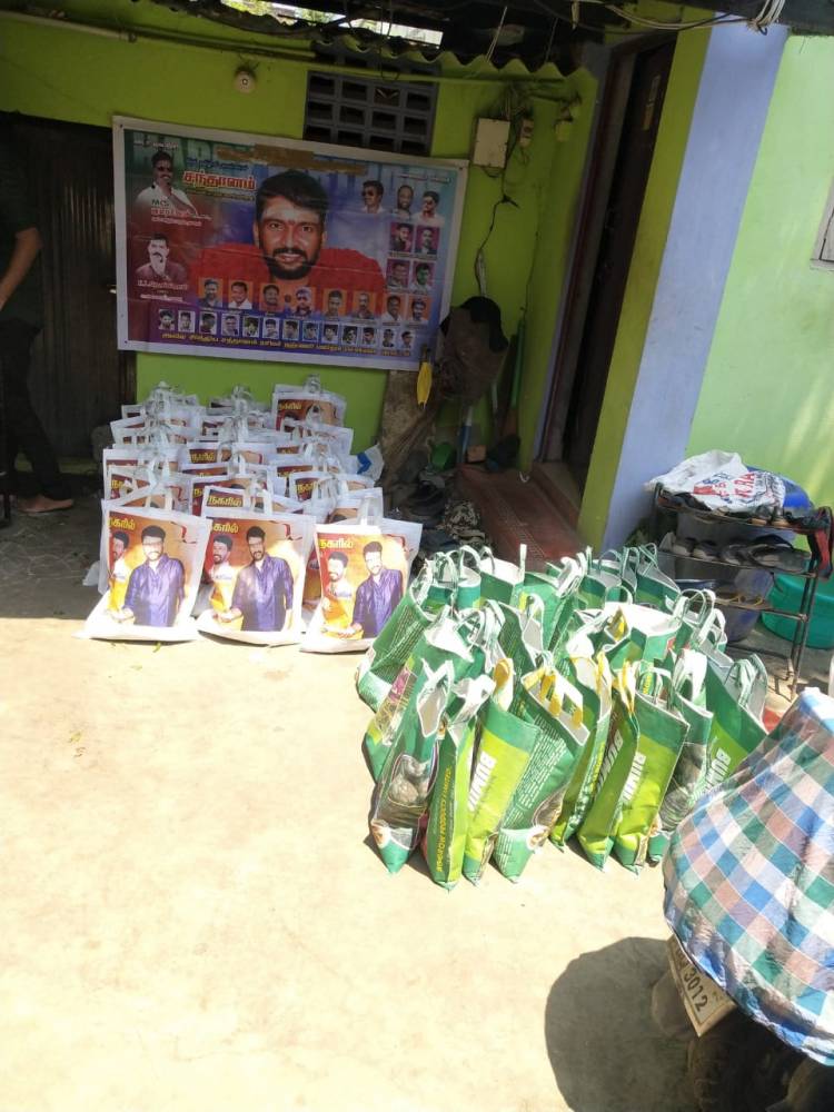 மக்களுக்கு உதவும் நடிகர் சந்தானம்