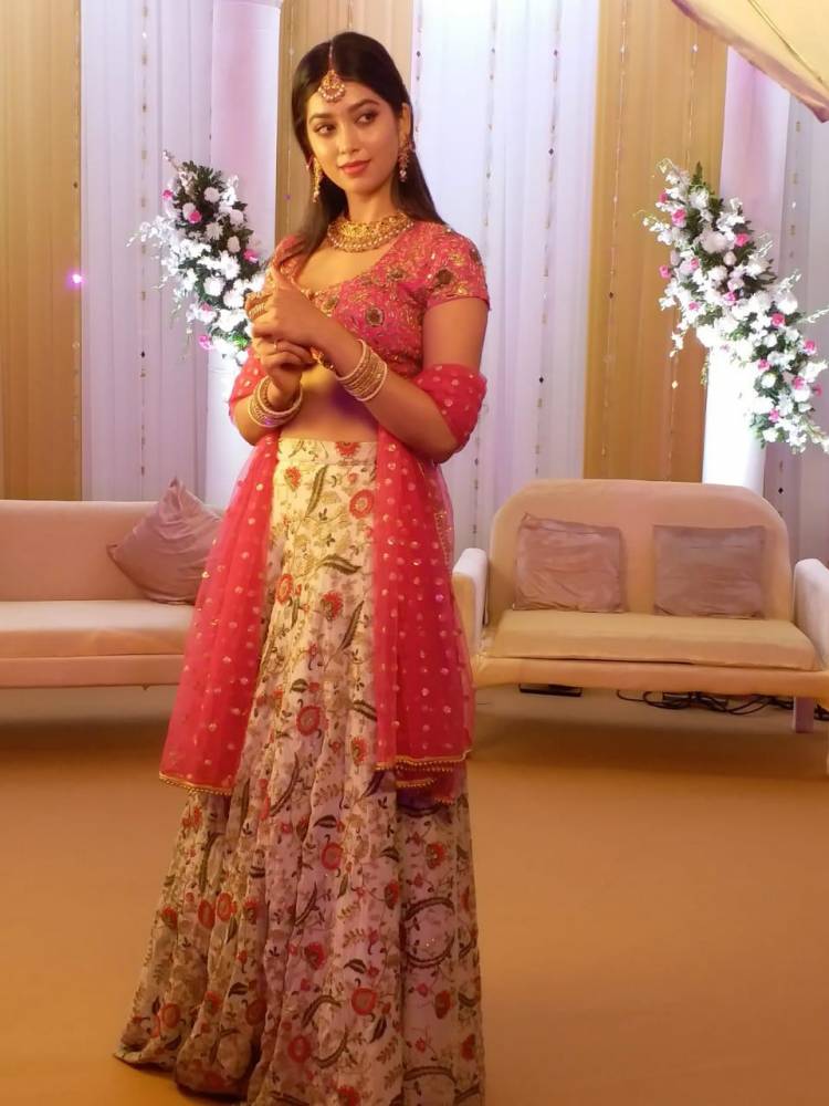 Gorgeous pics of Actress Digangana Suryavanshi