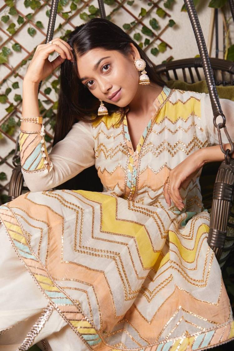 Gorgeous pics of Actress Digangana Suryavanshi