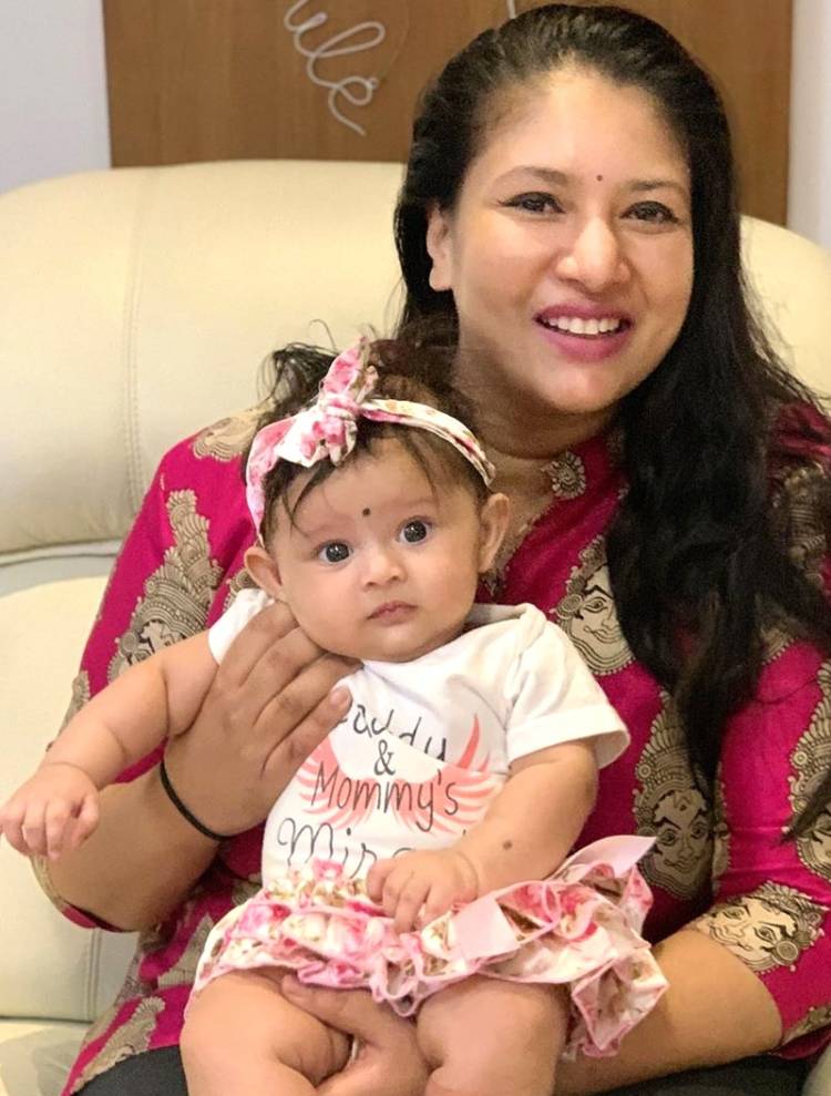 42 வயதில் அம்மா ஆனார் 