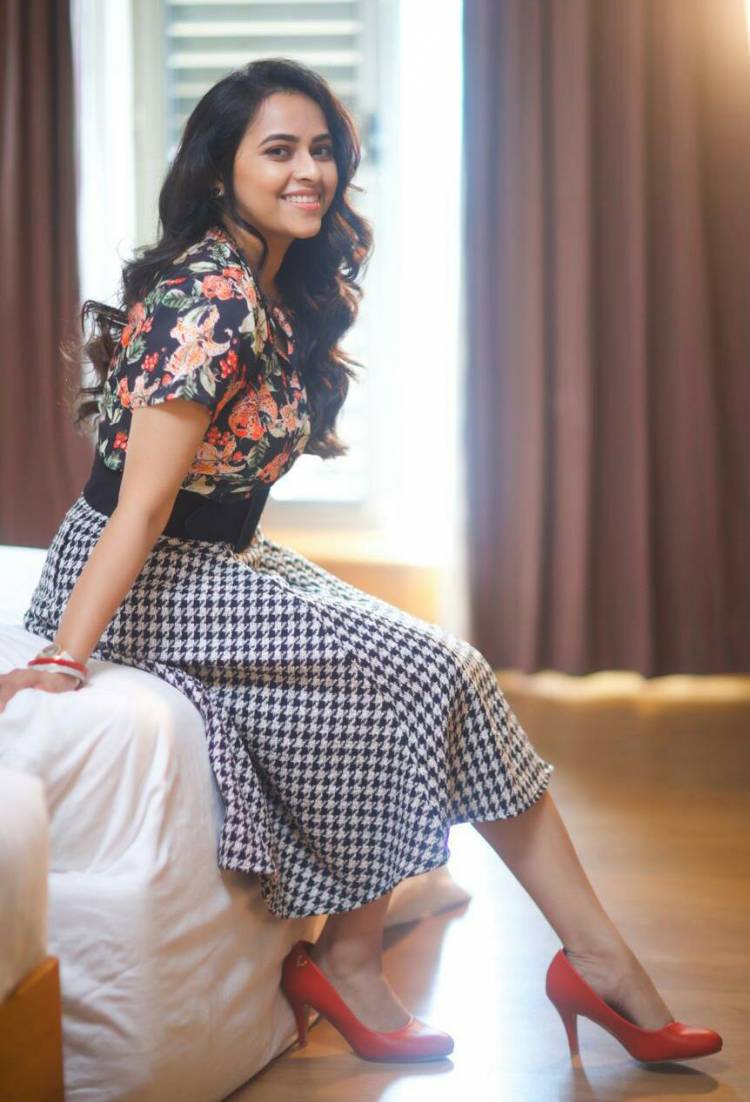 Exquisitely Beautiful sridivya flaunts Smile and Substance in style in these new stills