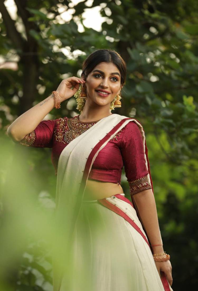 Onam Wishes from Actress YashikaAnand 