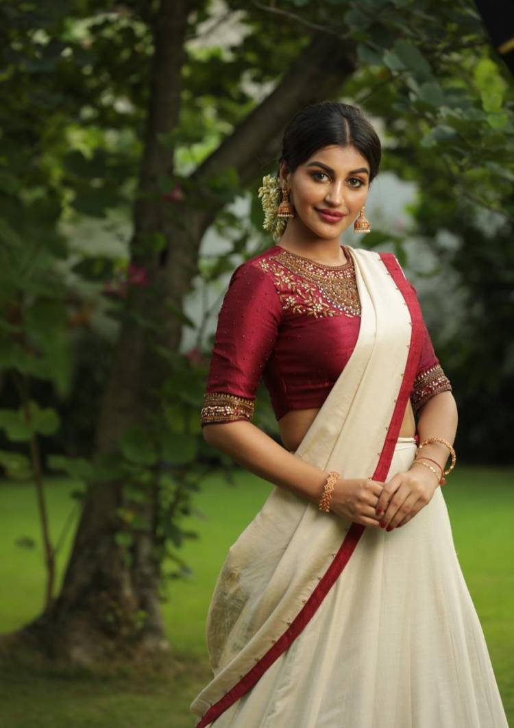 Onam Wishes from Actress YashikaAnand 