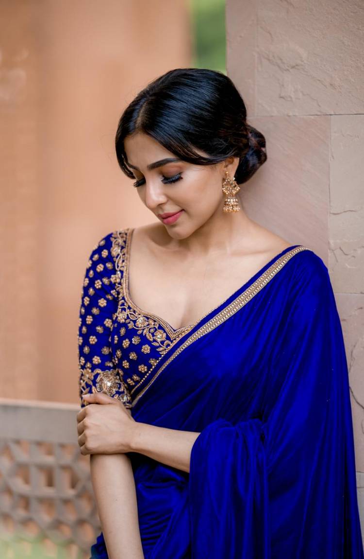 Beautiful in blue Actress Parvati looks stunning in these latest pictures