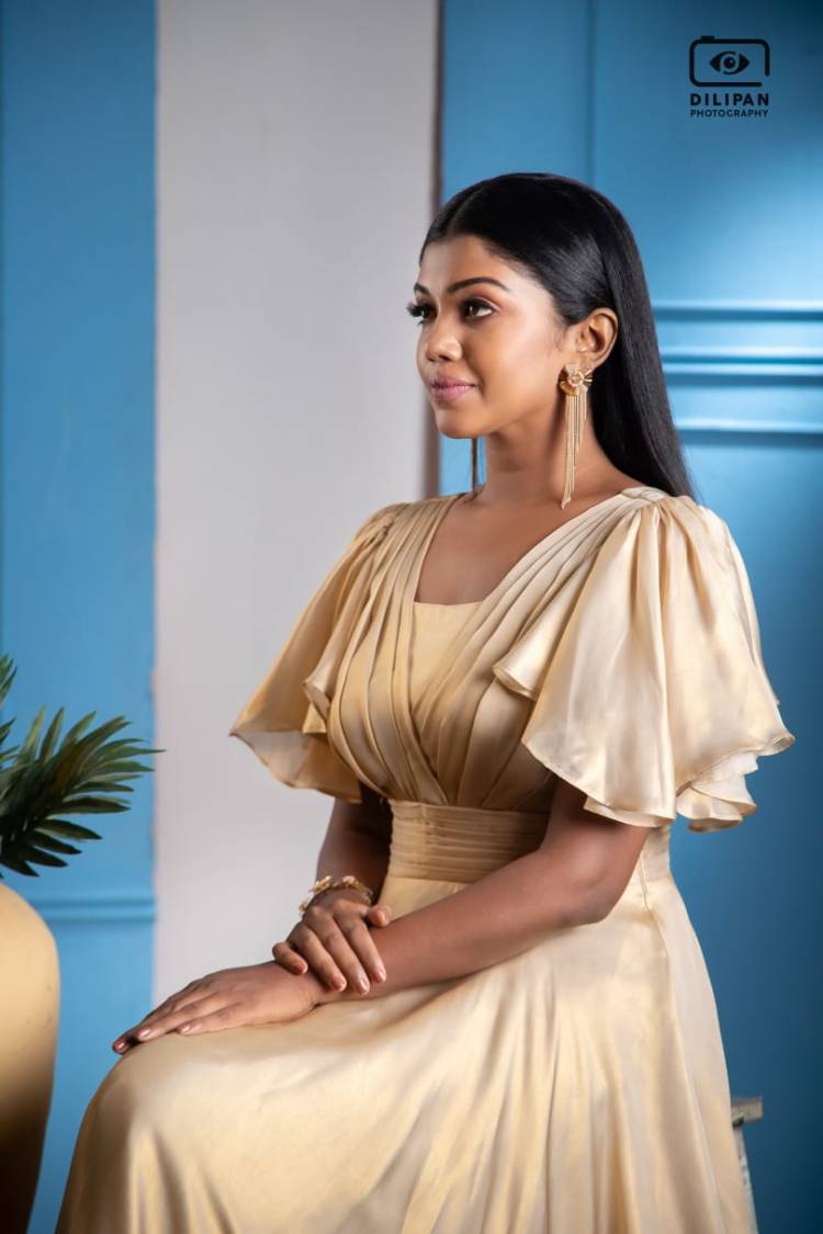 Actress Riythvika shimmers in golden hues