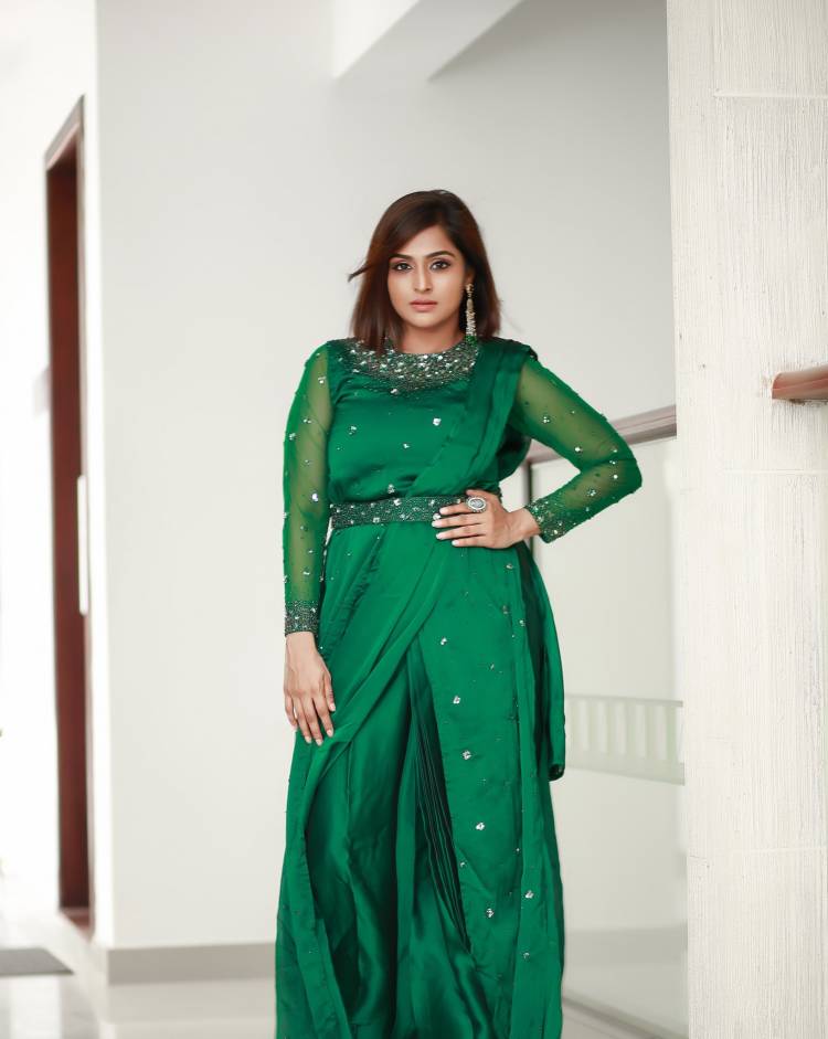 Actress Ramya Nambeesan looks gorgeous in green attire
