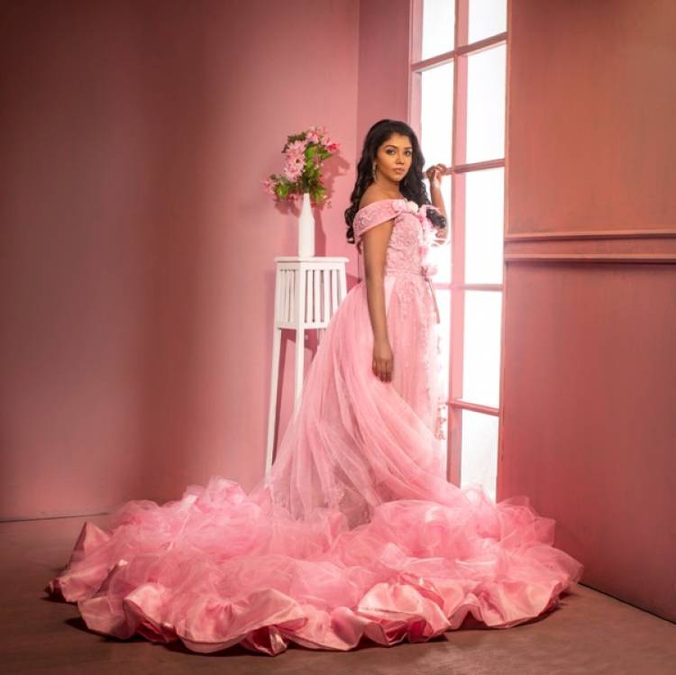 Actress Riythvika Photoshoot Stills