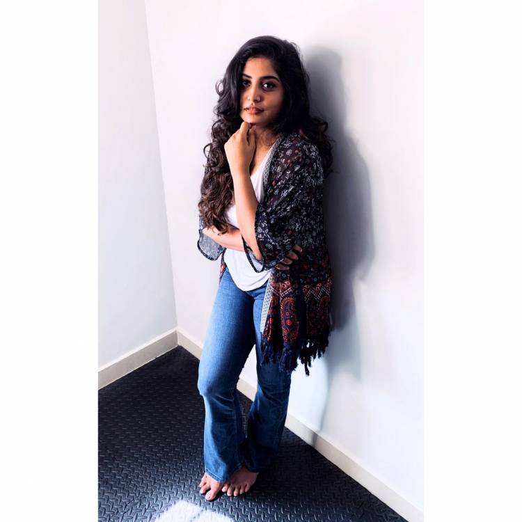 @mohan_manjima looking beautiful in her casual photoshoot