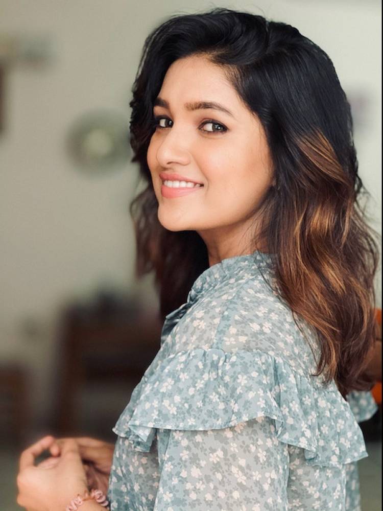 Mesmerizing @vanibhojanoffl  #Vanibhojan @teamaimpr