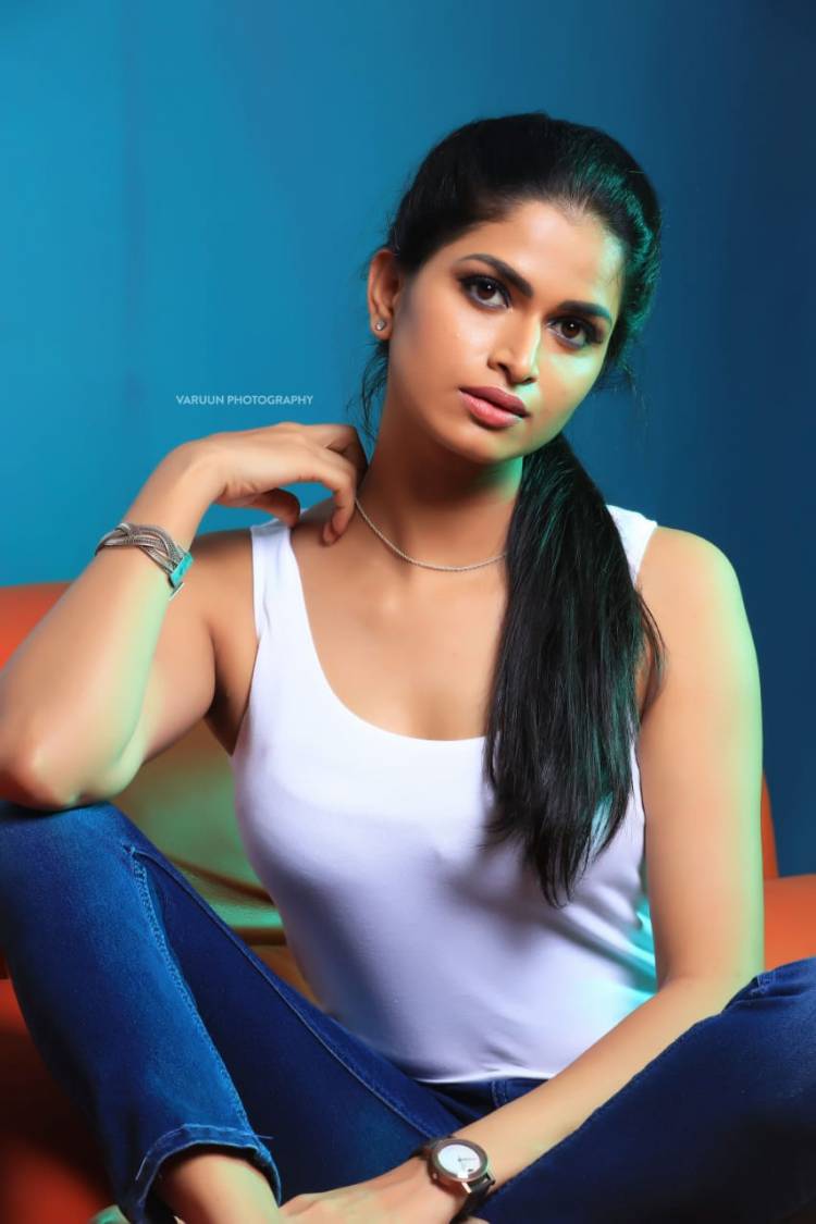 Sizzling Beauty Actress #SumaPoojari Stills