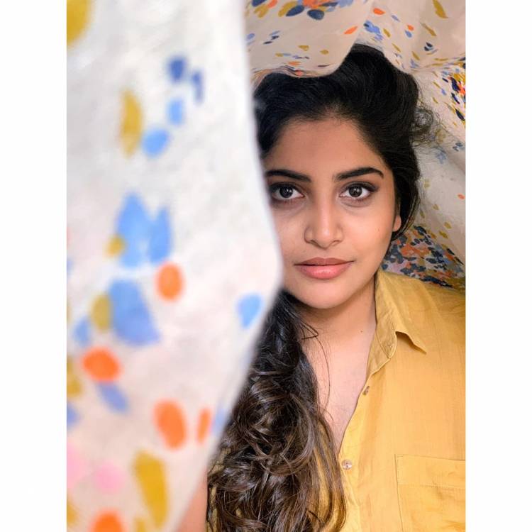 Charming Actress Manjima Mohan latest photoshoot pictures.