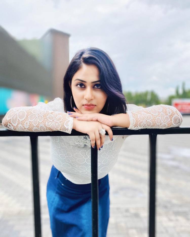 Charming pictures from Actress #Champika latest photoshoot!