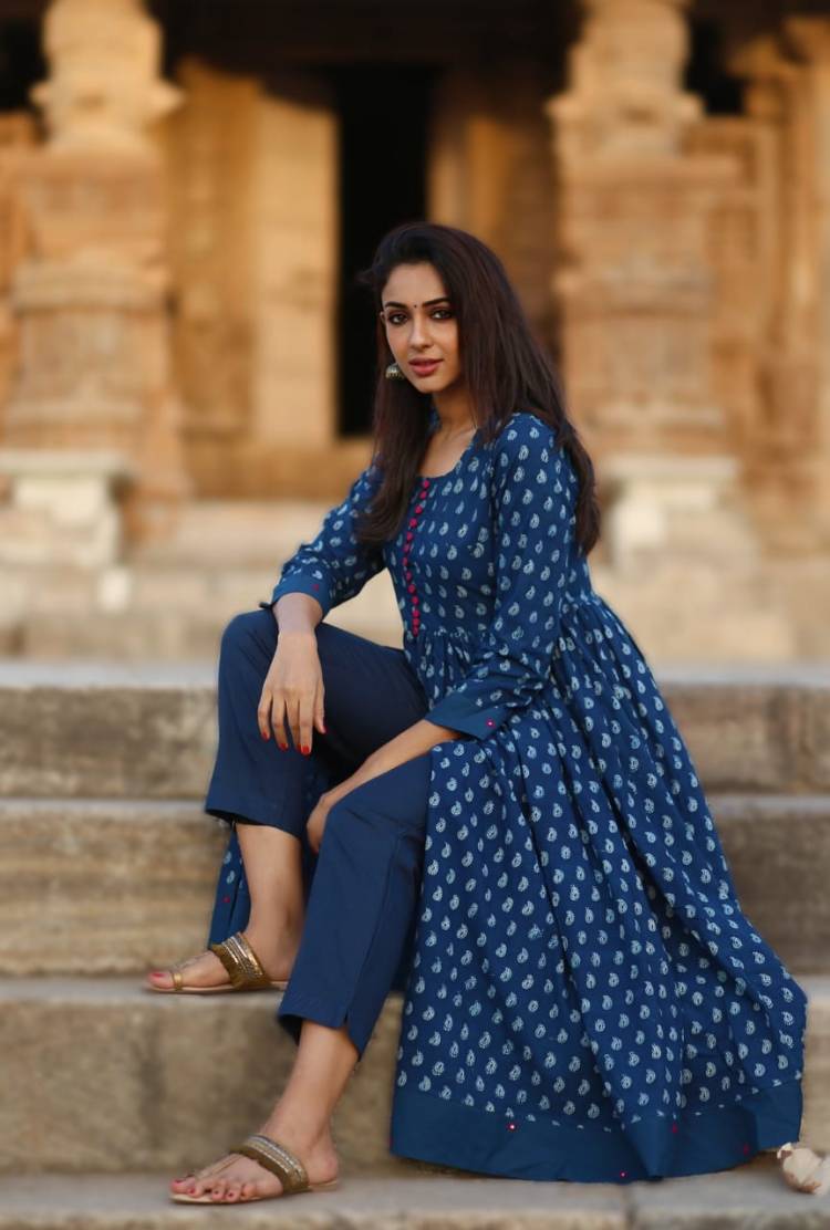 Actress @iRiyaSuman Latest stunning Pics