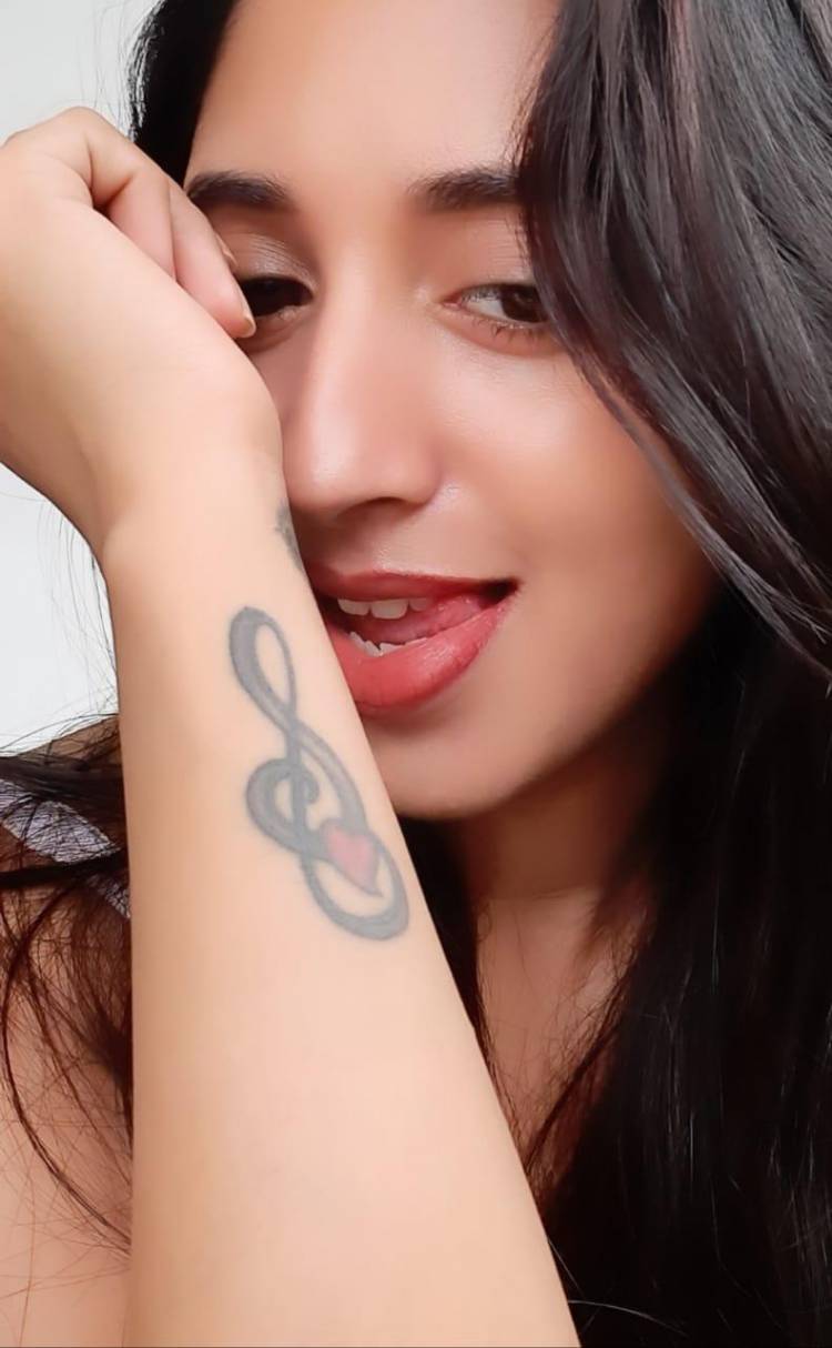 A well trained performer & Good Dancer   #SandalStar #Nisargalakshmanan Debuts