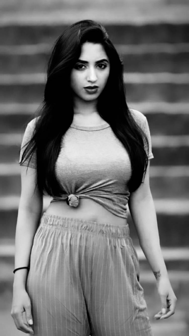 A well trained performer & Good Dancer   #SandalStar #Nisargalakshmanan Debuts