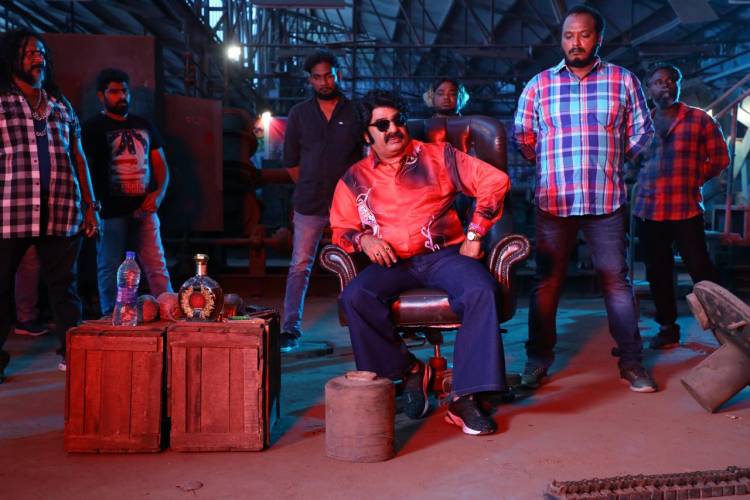 #NaangaRombaBusy stills. directed by #Badri  #நாங்கரொம்பபிசி  #SundarC #avnimovies 